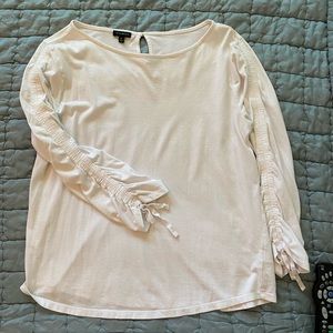 Women’s medium white cotton 3/4 sleeve t-shirt